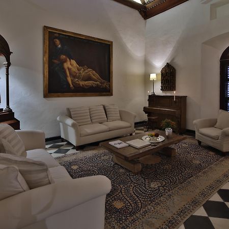 Hotel Boutique Casa Del Arzobispado Картахена Экстерьер фото