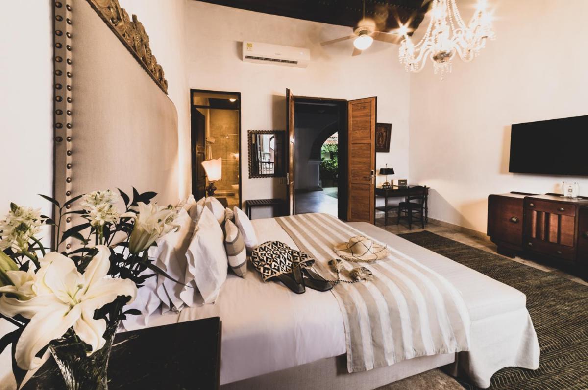 Hotel Boutique Casa Del Arzobispado Картахена Экстерьер фото
