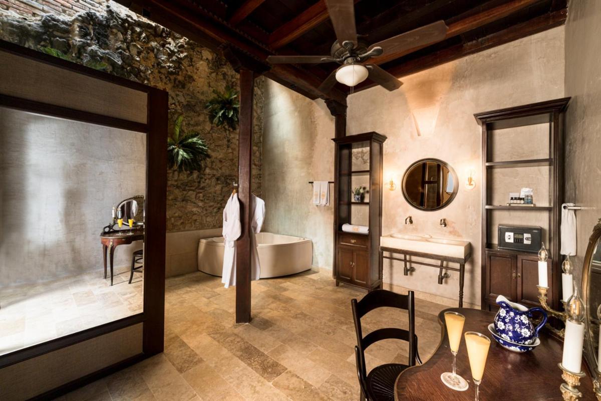 Hotel Boutique Casa Del Arzobispado Картахена Экстерьер фото